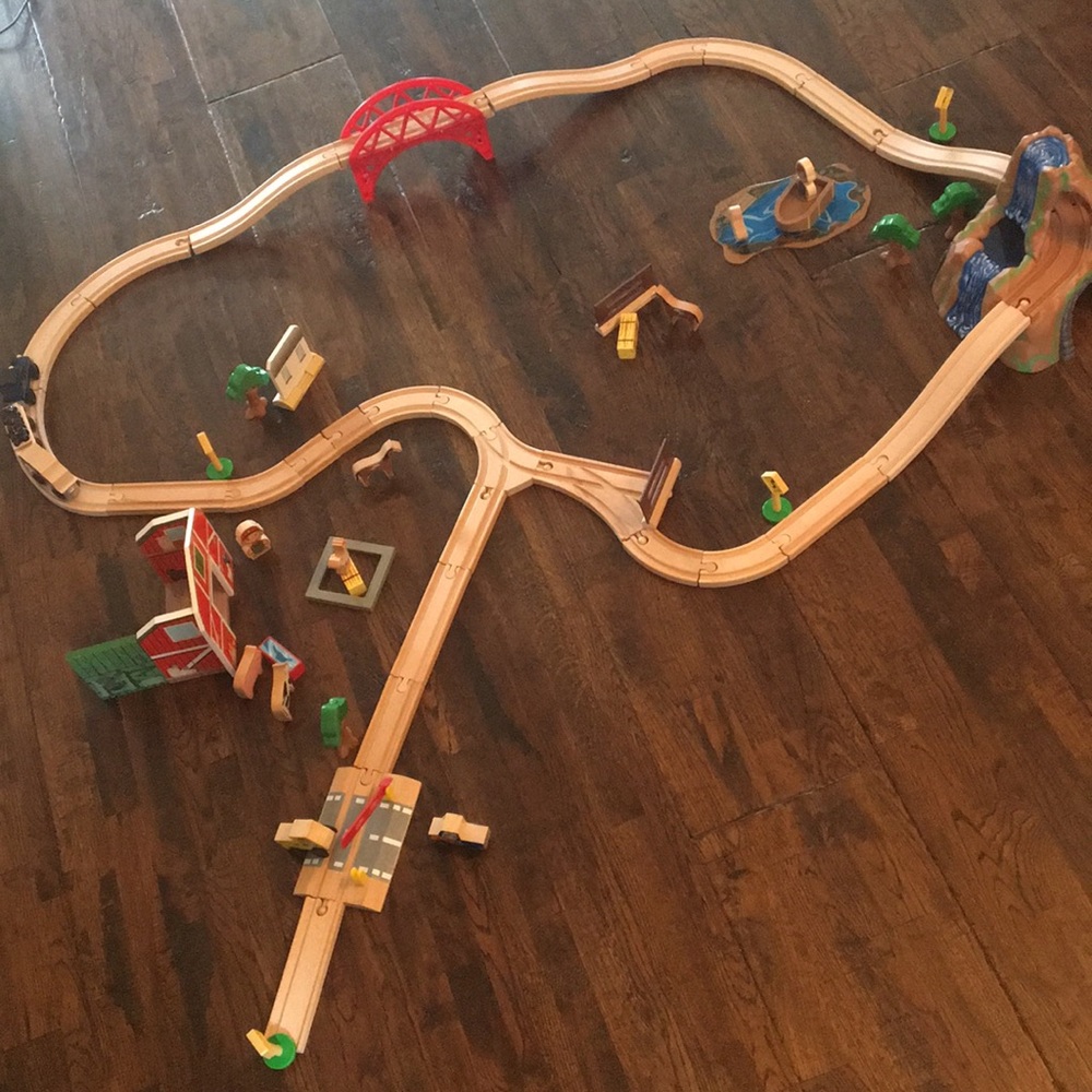 Kids train track set, 60 + pcs